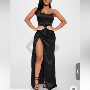Fashion Nova Strapless Black Dress